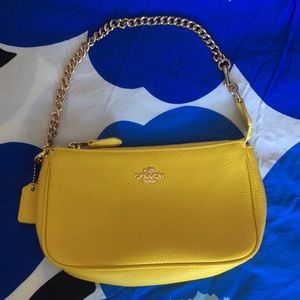 NWOT Coach Yellow Pebbled Leather Mini Bag/Wristlet